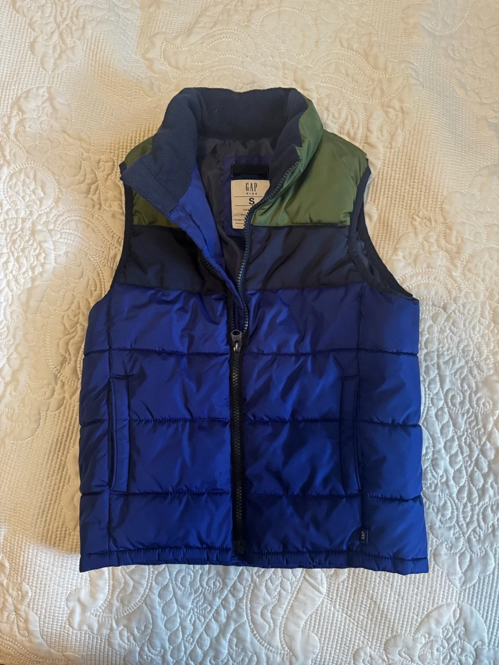 GAP Boys Blue Navy and Green Puffer Vest